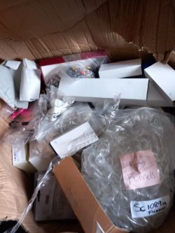 MIXED GOODS APROX 450