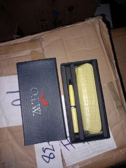 OIW PENS CASES APROX 50