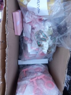 MIXED WATCHES APROX 250