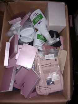 APROX 500 MIXED ITEMS