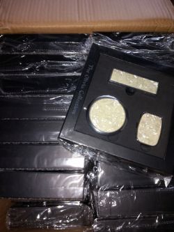 OLIVIA MAKEUP SET APROX 40