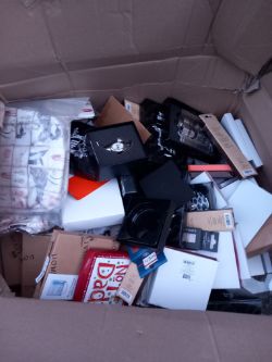 MIXED ITEMS APROX 250