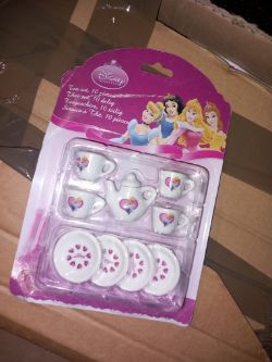 APROX 100 TEA SET DISNEY