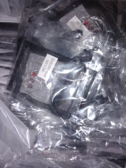 APROX 550 MIXED JEWELLERY