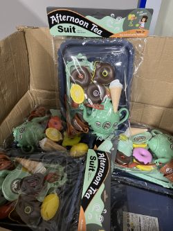 PALLET CONTAINING MIXED TOYS