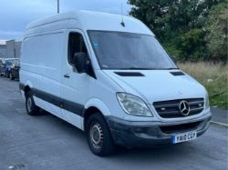 MERCEDES-BENZ SPRINTER 2.1 313 CDI RWD L2 4DR (2010)
