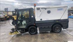 SCHMIDT SWINGO 200 SWEEPER TRUCK