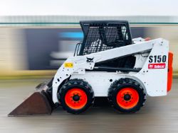 BOBCAT S150 SKIDSTEER 2010 - NEW TYRES