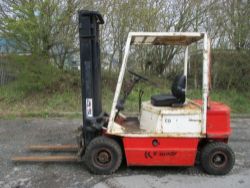 KALMAR COD 2.5 TON DIESEL FORK LIFT FORKLIFT TRUCK STACKER DELIVERY ARRANGED