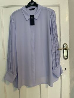 M&S PALE LILAC BLOUSE WITH PLEATED PUF SLEEVES SZ 20 BNWT