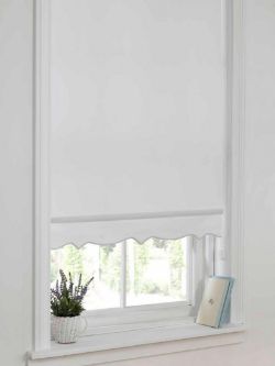 PLAIN EYELET ROLLER BLIND 60X160 RRP £10