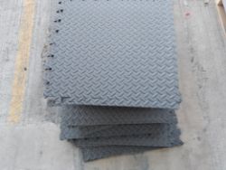 P6 - 4 BOXES OF 56 SOFT FLOORING - 224 IN TOTAL - VALUE £672