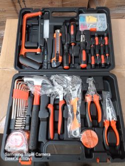 BOX 82 CONTAINING 1 BRAND NEW TOOL SET IN CASE NO LEAFLETS