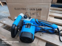 BOX 129 CONTAINING 1 ELECTRIC CHAIN SAW
