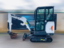 BOBCAT E19 EXCAVATOR 2020 - 1270 HOURS - 2 BUCKETS