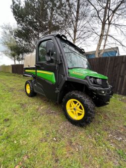 JOHN DEERE GATOR XUV 865M DIESEL FULL GLAZED CAB 2021 ROAD LEGAL SIDE BY SIDE