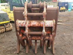 DIGGER GRAB,WASTE GRAB LOG GRAB 20 TO 25 TONNE MACHINE