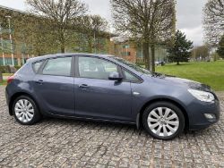 VAUXHALL ASTRA HATCHBACK 1.6 EXCLUSIV 5DR MANUAL 2010 (10 REG)