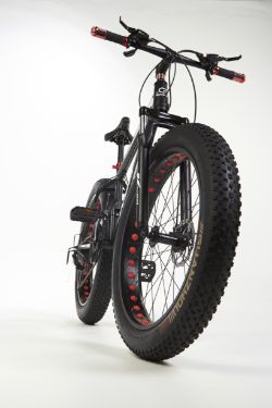 BLACK MOUNTAIN BIKE BICYCLE FAT TIRE 26