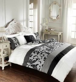 SCROLL SINGLE DUVET COVER BLACK & PURPLE