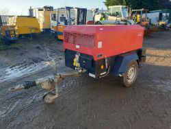 DOOSAN INGERSOLL RAND 7/31E DIESEL PORTABLE AIR COMPRESSOR WITH 110V GENERATOR