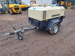 DOOSAN INGERSOLL RAND 7/41 DIESEL PORTABLE AIR COMPRESSOR LOW HOURS