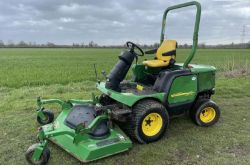 JOHN DEERE DIESEL MOWER 1565 FLAIL DECK -2014 - ROAD REGISTERED - 2016 HOURS