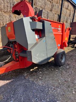 KUHN STRAW CHOPPER - 3560