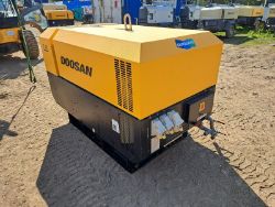 DOOSAN INGERSOLL RAND 7/41E DIESEL AIR COMPRESSOR GENERATOR 87 HOURS ONLY