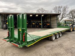 2021 BAILEY 39FT TRI AXLE LOW LOADER TRAILER / FLAT BED BALE TRAILER / STEWART