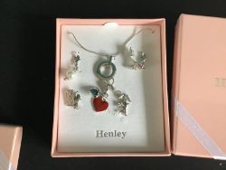 2 X NEW HENLEY EARRINGS AND NECKLACE SETS WITH CHARM