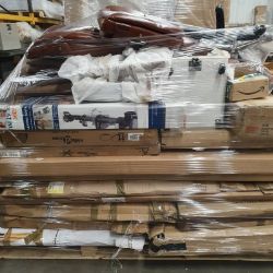 1 PALLET OF UNMANIFESTED MIX BULK FURNITURE CUSTOMER RETURNS LOT 005