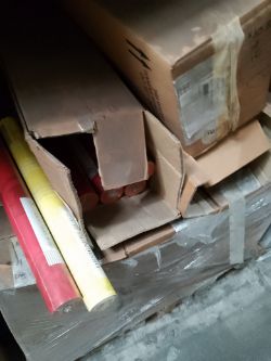 PALLET OF WALLPAPER APPROX 192 UNITS