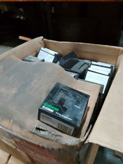 PALLET OF LIGHT SWITCHES APPROX 120 UNITS AND TRANSITION STRIPS APPROX 960 UNITS