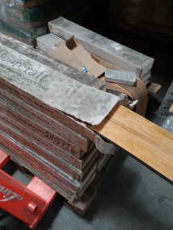 PALLET OF FLOOR SLABS APPROX 782 UNITS