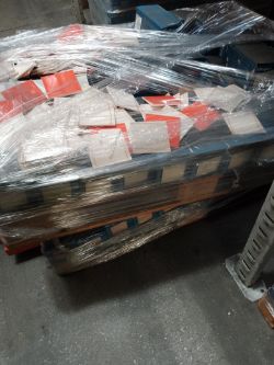 PALLET OF TILES APPROX 3750
