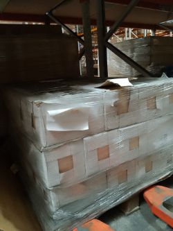 PALLET OF TILES APPROX 2580 UNITS