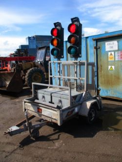 PIKE TRAFFIC LIGHTS XL2 RADIO LIGHT BATTERY 2 WAY MICRO SRL 4 DELIVERY ARRANGED