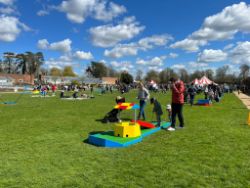 BIGGEST UK PORTABLE 18 HOLE FIBRE GLASS CRAZY GOLF - PAYMENT MUST BE RECEIVED BY TUESDAY 11TH APRIL