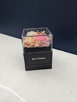 5X FANCY GIFT BOX FOR GIFT JEWELRY WITH A FLOWER DISPLAY AND A COMPARTMENT FOR JEWELRY