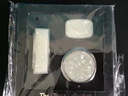 A NEW BOXED OLIVIA COMPACT SET