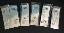 6 X MIXED NECKLACE AND PENDENT