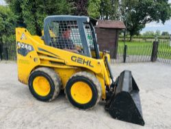 GEHL 4240 4WD SKIDSTEER *YEAR 2012* C/W BUCKET