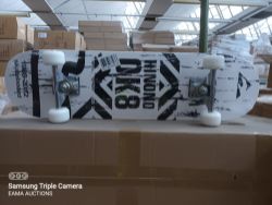 L113 - 1 PALLET CONTAINING APPROX 52 SKATE BOARDS