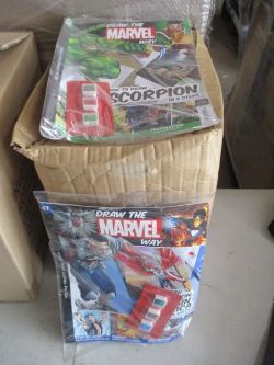 APPROX 200 X ASSORTED MAGAZINES - RRP APPROX £4.99 EACH