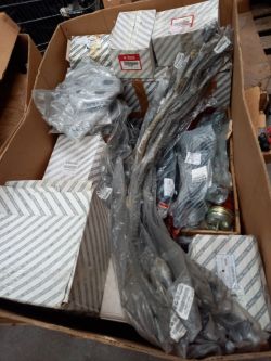 PALLET FULL OF NEW GENUINE OE FIAT + ALFA ROMEO CAR PARTS