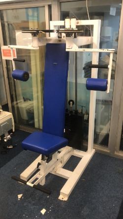 COMMERCIAL HEAVY DUTY GYM CHEST PECK FLY MACHINE