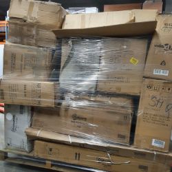 1 PALLET OF UNMANIFESTED MIX BULK FURNITURE CUSTOMER RETURNS GARDEN LOT 907
