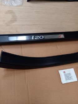 183 X HYUNDAI PARTS NEW OEM PARTS INC DAB INTERFACE & SILL GUARD KITS RESERVE PRICE REDUCED