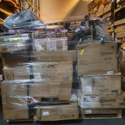 1 PALLET OF UNMANIFESTED MIX BULK FURNITURE CUSTOMER RETURNS GARDEN LOT 904